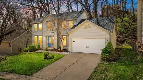 1004 Westrun Dr, Ballwin, MO 63021