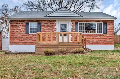 7000 Eichelberger Dr, Saint Louis, MO 63123