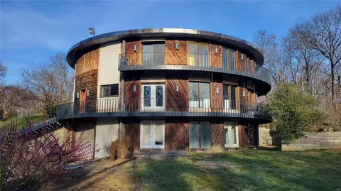 404 Rose Hill West Ct, Saint Peters, MO 63376