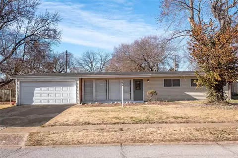 6465 Evergreen Blvd, Saint Louis, MO 63134