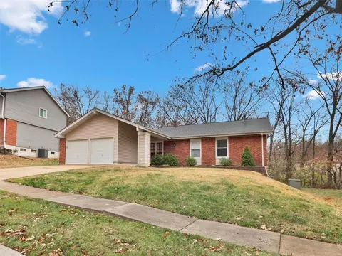 732 Winding Bend Ln, Manchester, MO 63021 photo 2
