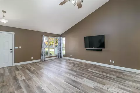302 Birmingham Dr, O'fallon, MO 63366 photo 5