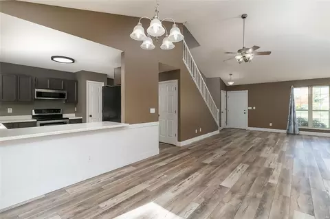302 Birmingham Dr, O'fallon, MO 63366 photo 7