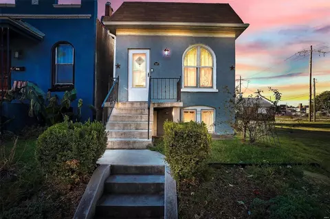 4940 Shaw Ave, Saint Louis, MO 63110