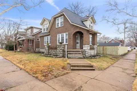 4042 Quincy St, Saint Louis, MO 63116