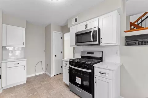 1226 Sandy Summit Dr, Ballwin, MO 63021 photo 6