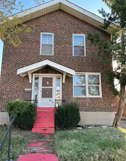 4220 Dressell Ave, Saint Louis, MO 63120