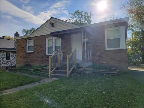 5356 Bermuda Dr, Normandy, MO 63121 photo 3