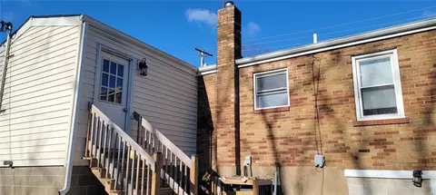 5356 Bermuda Dr, Normandy, MO 63121 photo 9