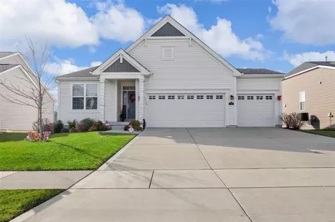 321 Old Forester Dr, Lake Saint Louis, MO 63367