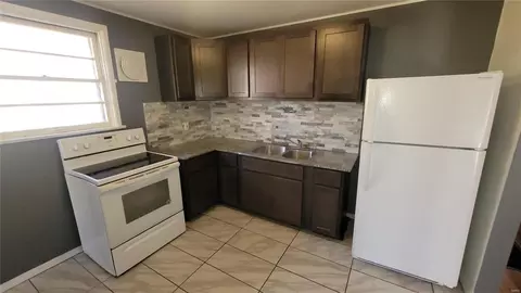 58 Fenwick, Ferguson, MO 63135 photo 9