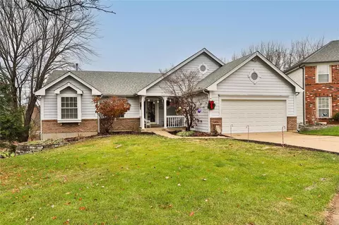 4340 Kensington Manor Dr, Saint Louis, MO 63128