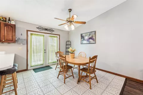 32 N Meadow Dr, O'fallon, MO 63366 photo 11