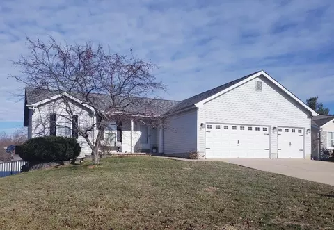 406 Bridle Ridge Ct, Wentzville, MO 63385