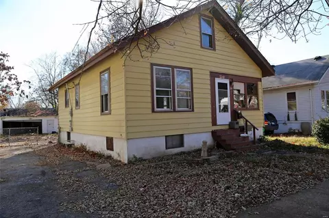 30 Oliver Ave, Saint Louis, MO 63135