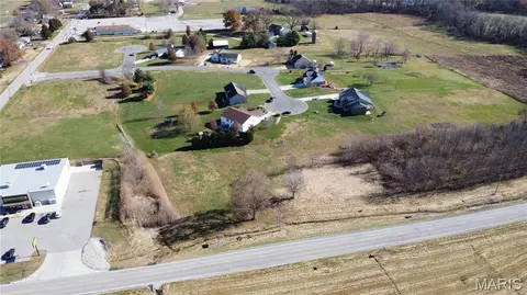 964 Kleefeld Ln, Saint Libory, IL 62282 photo 11