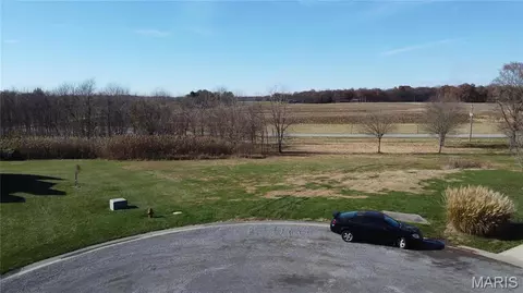 964 Kleefeld Ln, Saint Libory, IL 62282 photo 3