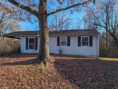 2945 Lyme Ct, Saint Charles, MO 63301