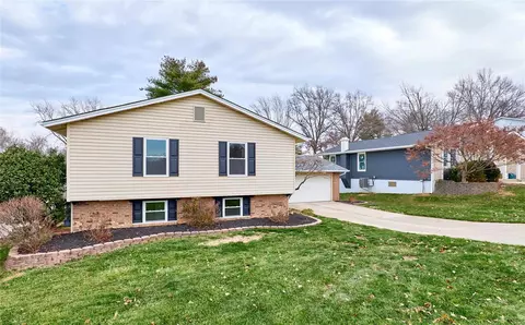 242 Berlekamp Dr, Saint Charles, MO 63303