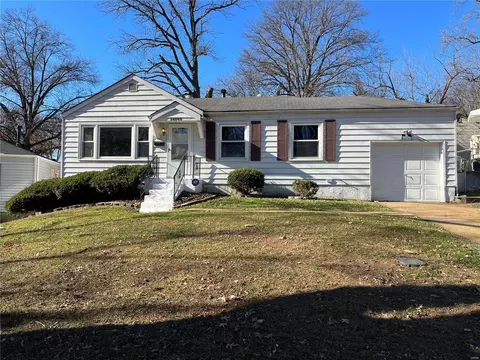 10107 Tappan Dr, Saint Louis, MO 63137