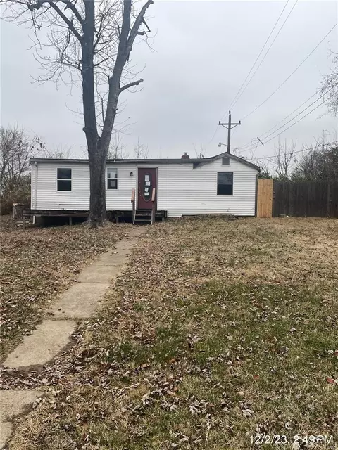 133 Teddy Ave, Saint Louis, MO 63125