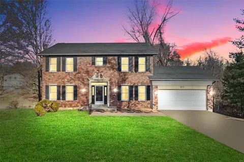 829 Le Maisson Dr, Saint Louis, MO 63135