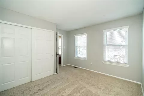 1401 Oakhall Manor Ct, Ballwin, MO 63021 photo 38