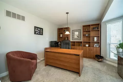 1401 Oakhall Manor Ct, Ballwin, MO 63021 photo 9