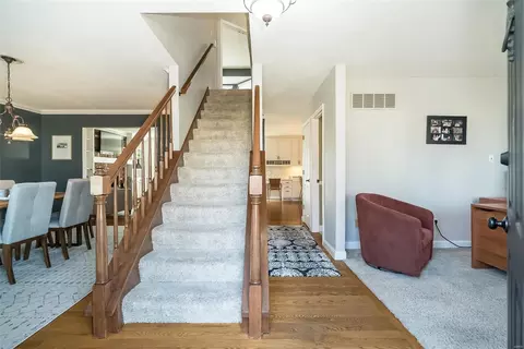1401 Oakhall Manor Ct, Ballwin, MO 63021 photo 6