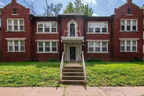 7350 Amherst Ave, Saint Louis, MO 63130