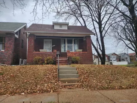 4201 E Sacramento Ave, Saint Louis, MO 63115