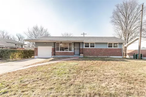 9851 Monarch Dr, Moline Acres, MO 63136