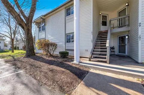 105 Sugar Bend Ct #11ST, Saint Peters, MO 63376