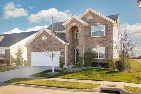 36 Hidden Bluffs Dr, Lake Saint Louis, MO 63367