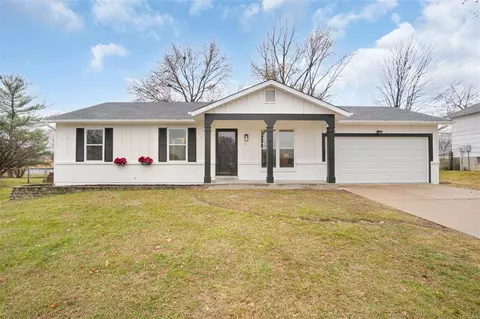 51 Harvest Glen Ct, Saint Peters, MO 63376