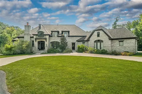 17 Glenview Rd, Ladue, MO 63124