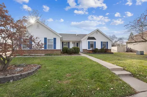 2080 Willow Trl, Saint Charles, MO 63303