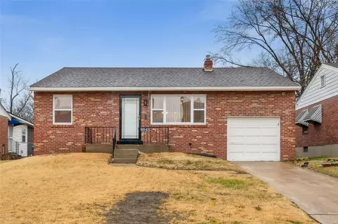 9243 Sundown Dr, Saint Louis, MO 63136
