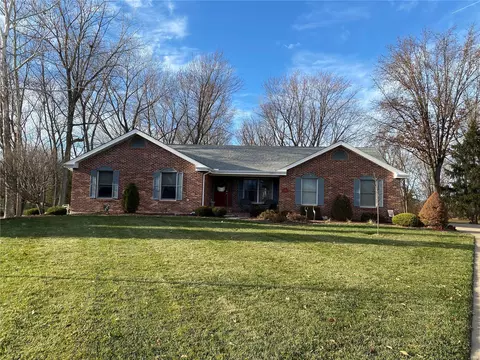 129 Summerset Dr, Saint Charles, MO 63304
