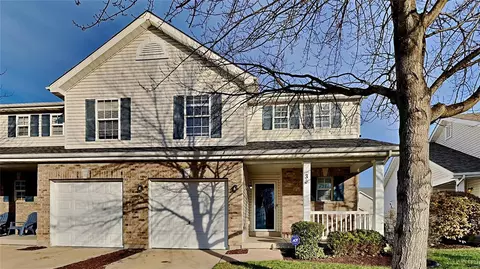30 Jost Villa Dr, Florissant, MO 63034