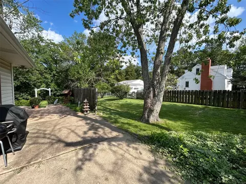 119 Covert Ln, Ellisville, MO 63021 photo 3