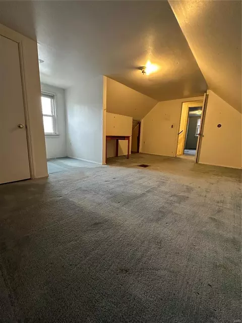 8848 Harold Dr, Berkeley, MO 63134 photo 14