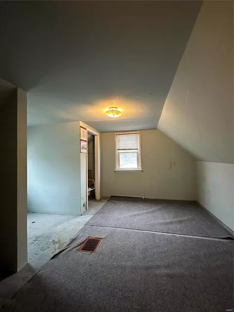 8848 Harold Dr, Berkeley, MO 63134 photo 15
