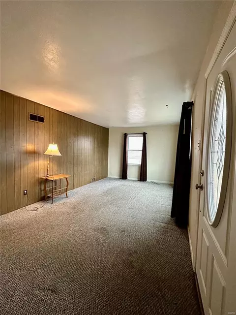 8848 Harold Dr, Berkeley, MO 63134 photo 3