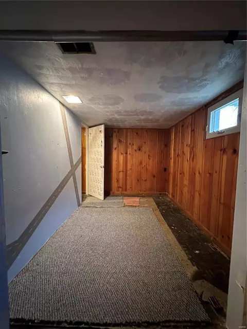 8848 Harold Dr, Berkeley, MO 63134 photo 17