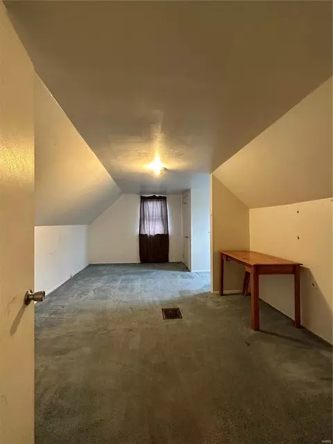 8848 Harold Dr, Berkeley, MO 63134 photo 13