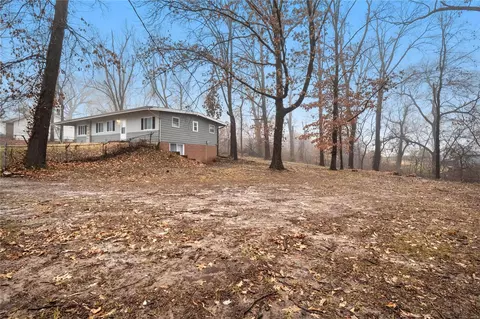 321 Fork Dr, Saint Louis, MO 63137 photo 2