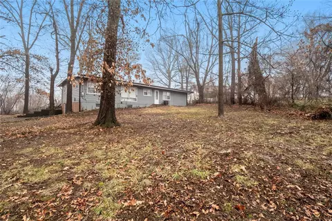 321 Fork Dr, Saint Louis, MO 63137 photo 4