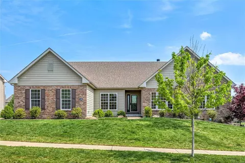 2378 Chad Xing, Saint Charles, MO 63303