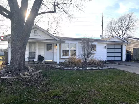 15 Kingsway Dr, Wentzville, MO 63385